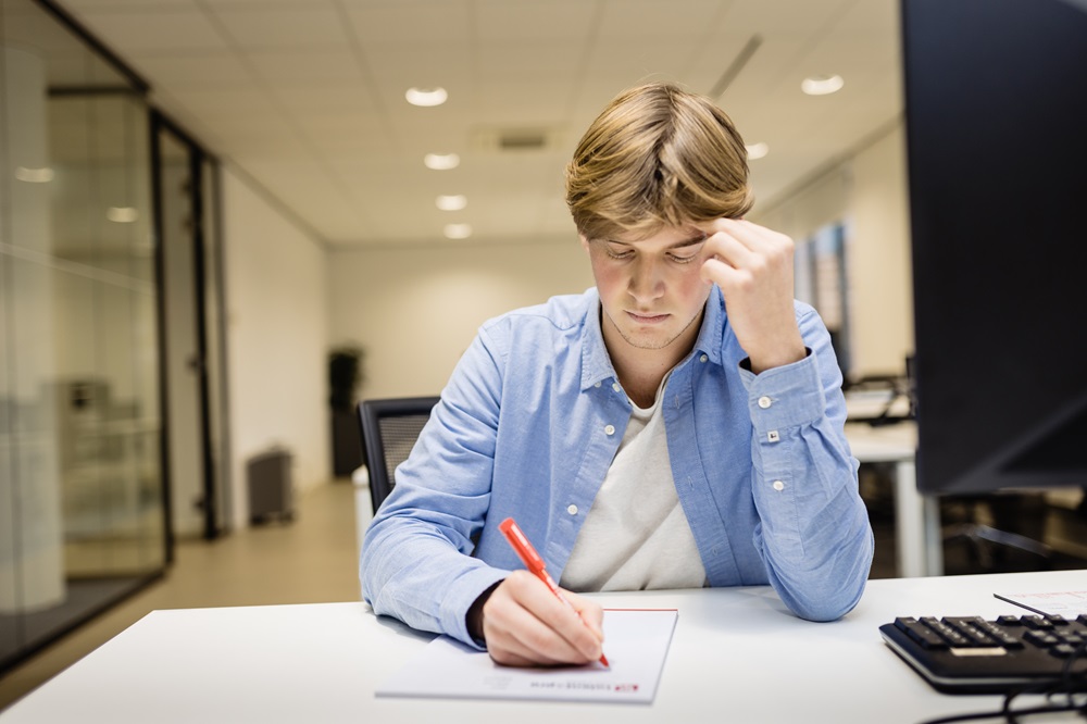 Talent en Pro collega maakt aantekeningen